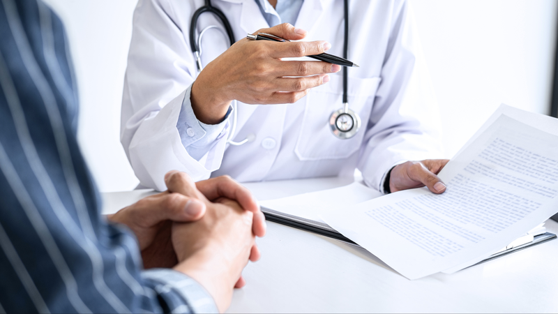 Phương pháp điều trị nước tiểu màu đỏ phụ thuộc vào nguyên nhân gây bệnh