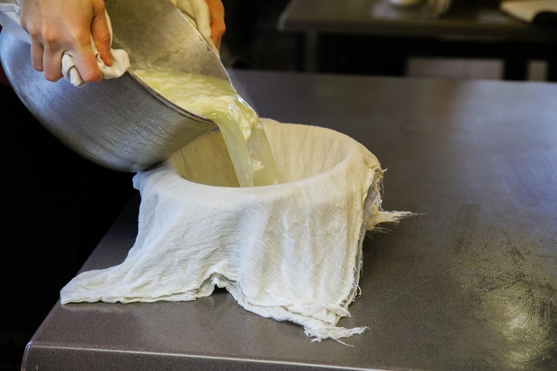 Nước whey từ sữa chua Hy Lạp bao nhiêu calo?