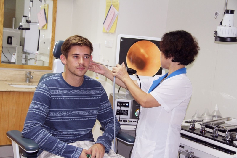 Nuốt nước bọt đau họng đau tai có phải đang mắc bệnh nguy hiểm? 3