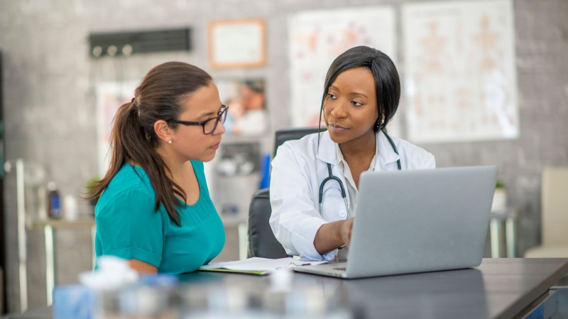 Đưa người bệnh đến ngay các cơ sở y tế