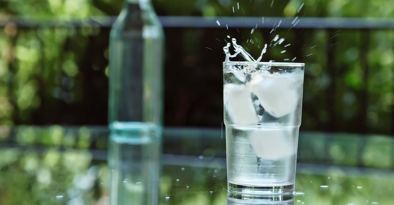 ở cử bao lâu được uống nước đá 2