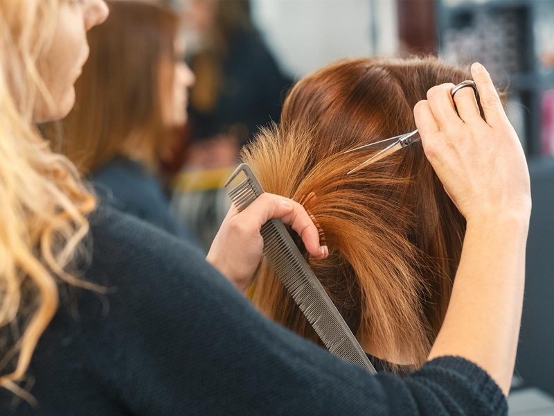 ở cữ có được cắt tóc không 4