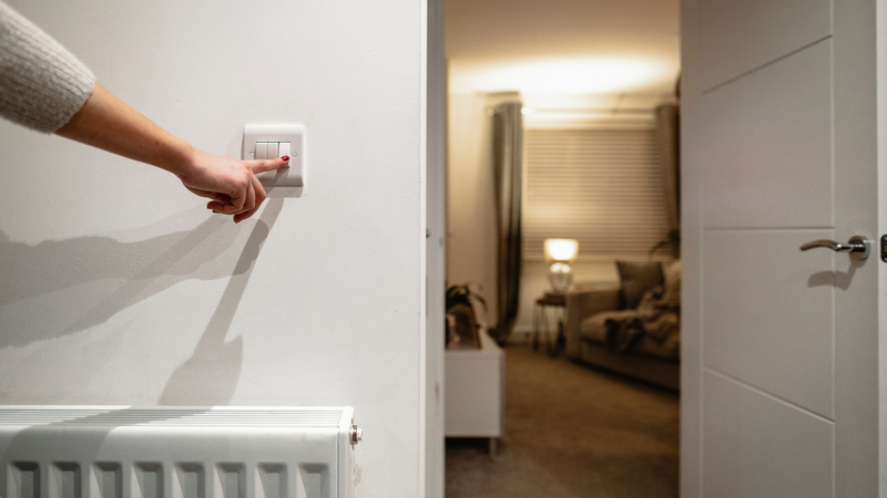 Hãy tắt các thiết bị chiếu sáng khi không sử dụng