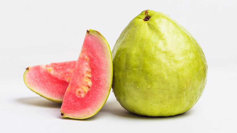 Bạn không nên ăn ổi ruby lúc đói để tránh cồn ruột