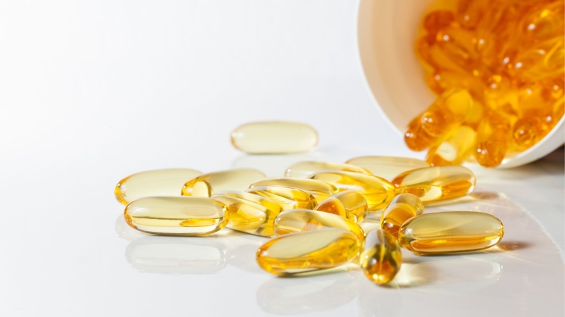 Khi mua omega-3, nên ưu tiên sản phẩm có nguồn gốc, nhà sản xuất và thông tin thành phần minh bạch
