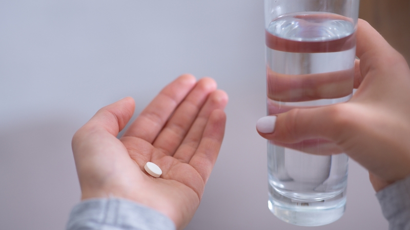 Panadol có thể uống khi đói vì ít gây kích ứng dạ dày hơn nhiều thuốc giảm đau khác