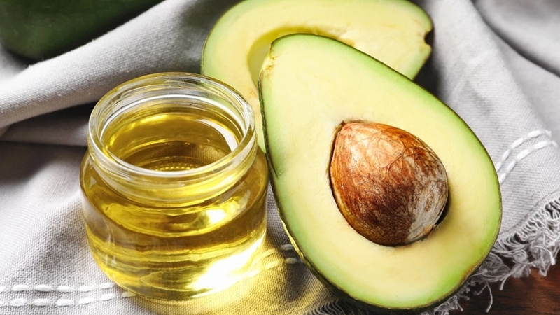 Persea gratissima oil chính là dầu quả bơ