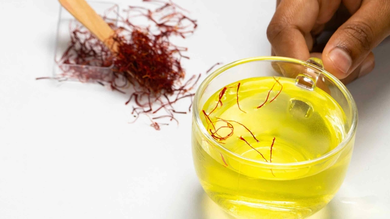 Pha saffron với nước sôi có tốt không? Cách dùng saffron hiệu quả 2