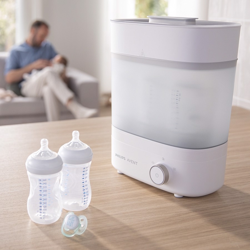 Tiệt trùng bình sữa giúp tránh cho bé không bị tiêu chảy do&nbsp;các loại vi khuẩn xâm nhập vào dụng cụ pha sữa gây nên