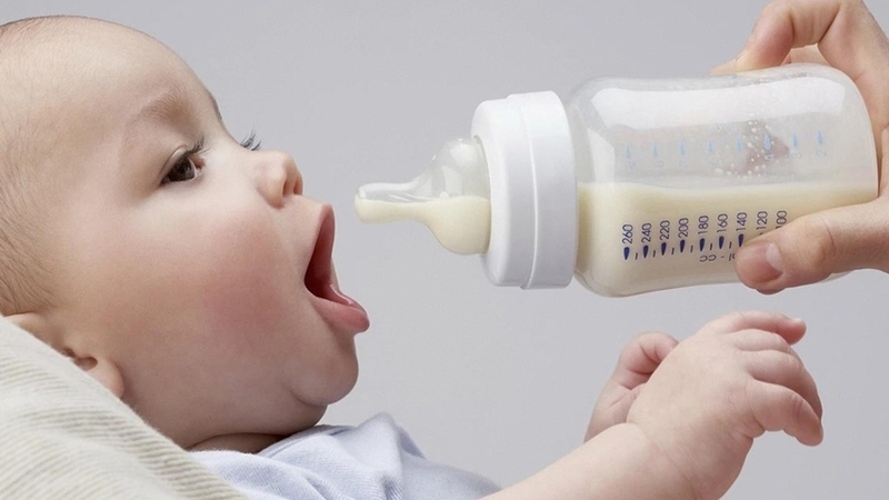 Phân bất thường ở trẻ sơ sinh: Dấu hiệu cảnh báo và hướng xử lý 2