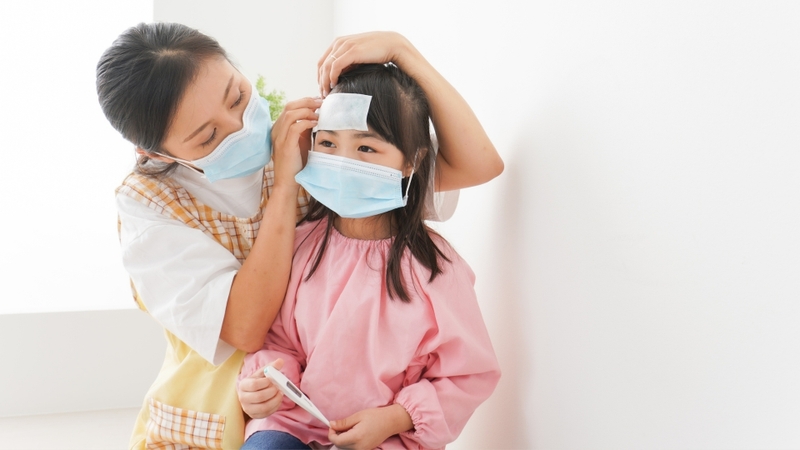 Bệnh nhân thường được chỉ định nghỉ ngơi, uống đủ nước và sử dụng thuốc hạ sốt nếu có sốt cao