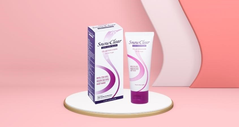 Phân biệt dấu hiệu của bị gàu và bệnh vẩy nến da đầu