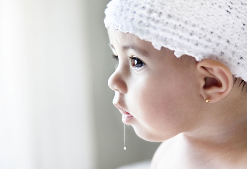 Phân biệt hiện tượng trẻ sốt mọc răng và sốt thông thường 3