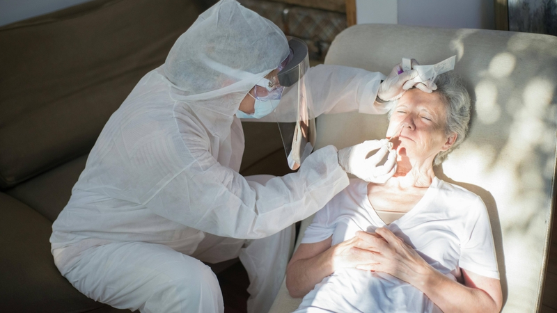 Người bị Covid nhẹ có thể được theo dõi tại nhà với hướng dẫn từ cơ sở y tế