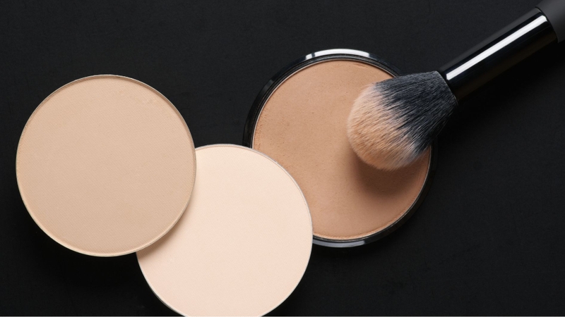 Phấn phủ kiềm dầu có 2 dạng phổ biến