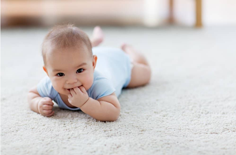 Cách xử lý cho cha mẹ khi phân trẻ sơ sinh có mùi chua 4