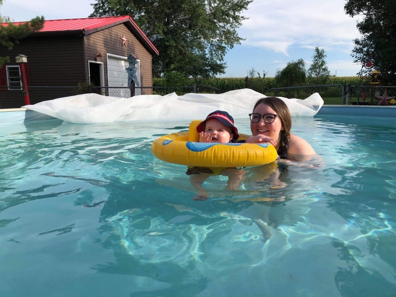 Phao bơi chống lật cho bé là gì và cách dùng như thế nào? 3