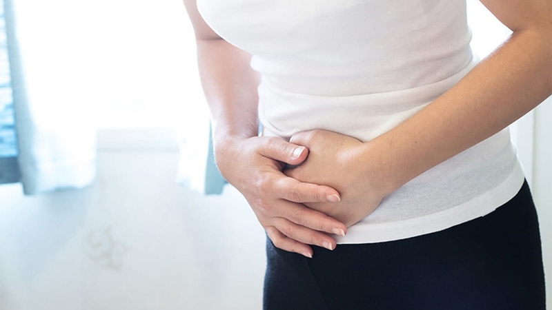 Phát hiện buồng trứng phải có nang 19mm có cần mổ không? 2