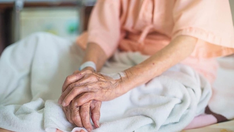 Phẫu thuật cắt túi thừa đại tràng được thực hiện như thế nào? 3