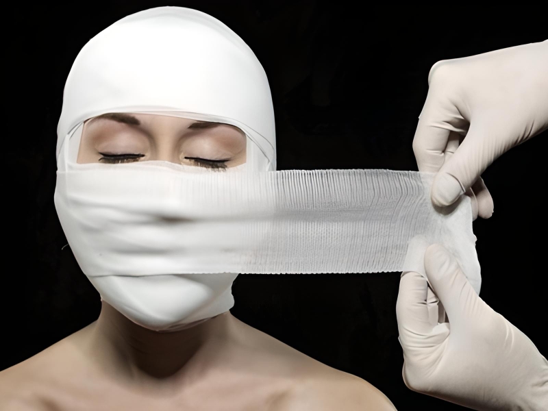 Phẫu thuật chuyển giới nam thành nữ được thực hiện như thế nào? 2