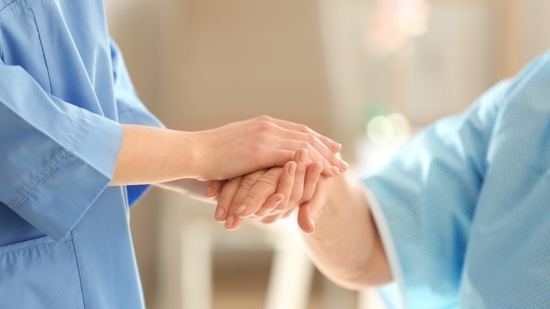 Phẫu thuật đục thủy tinh thể chuẩn bị gì? 2