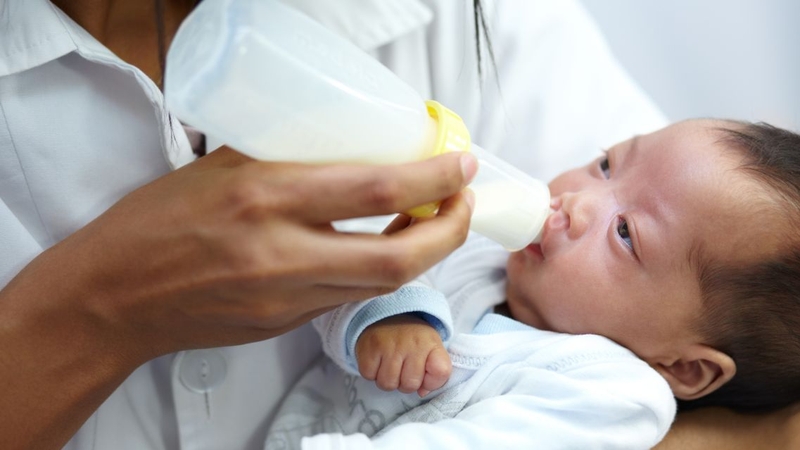 Trẻ cần được theo dõi lâu dài về phát âm, thính lực và răng hàm mặt