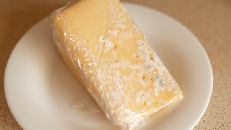 Phô mai hết hạn có ăn được không? Dấu hiệu nhận biết phô mai hết hạn là gì 1