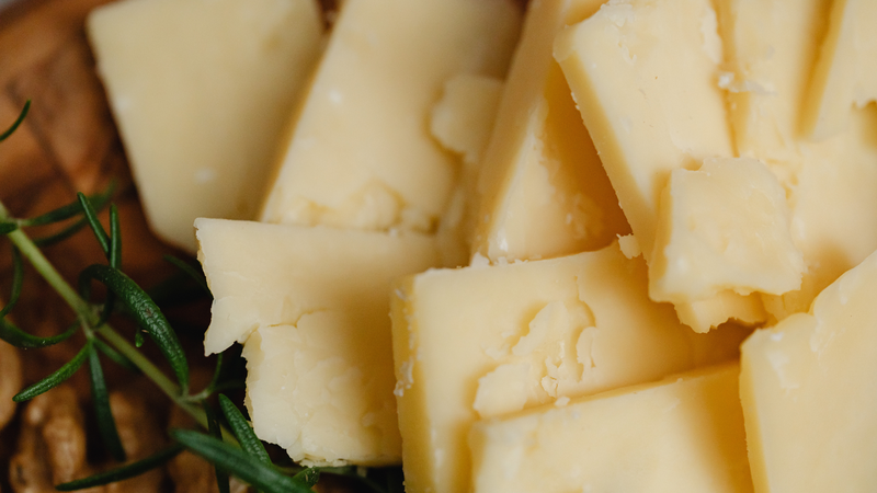 Phô mai hết hạn có ăn được không? Dấu hiệu nhận biết phô mai hết hạn là gì 2