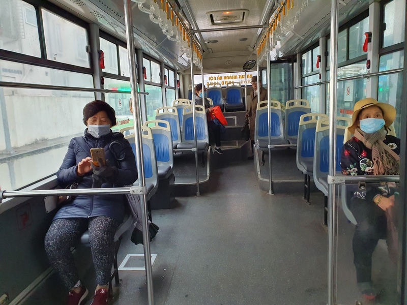 Phòng virus corona khi di chuyển bằng phương tiện công cộng 2