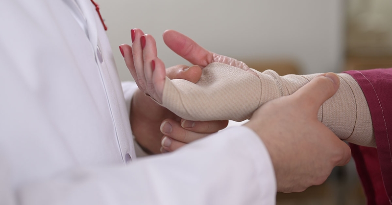 Phù bạch mạch sau khi điều trị ung thư vú nguyên phát là gì?2