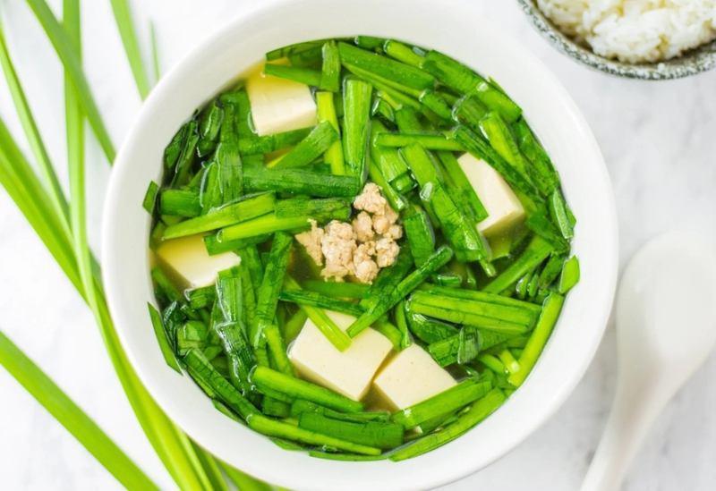 Phụ nữ ăn lá hẹ có tốt không? Lưu ý khi dùng lá hẹ 4