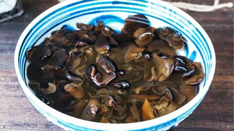 Phụ nữ bầu 3 tháng đầu ăn nấm mèo được không? Những lưu ý cho mẹ bầu 3