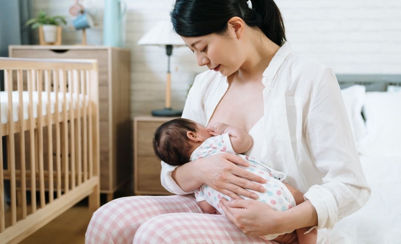 Phụ nữ đang cho con bú nên ăn gì 1