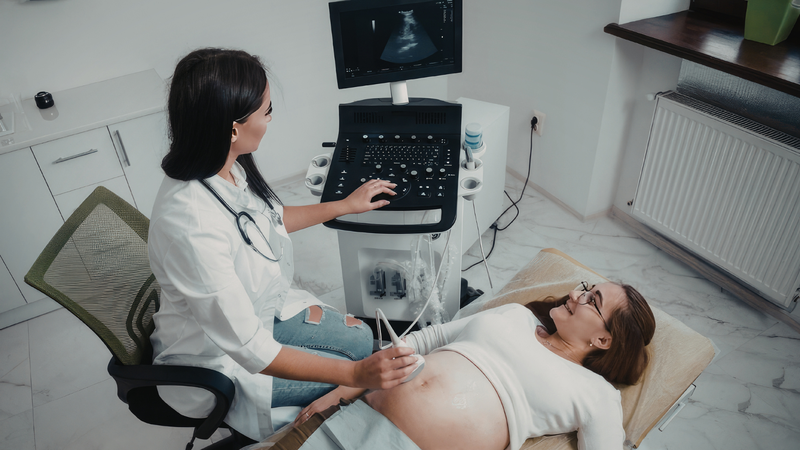 Thai nhi cần được siêu âm thường xuyên nhằm đánh giá sự phát triển