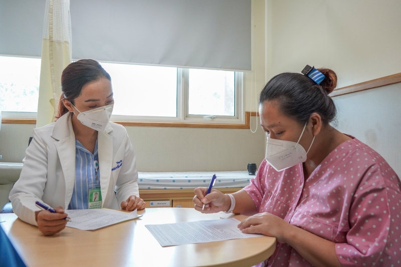 Phụ nữ mang thai cần lưu ý gì khi tiêm vắc xin Covid-19? 1