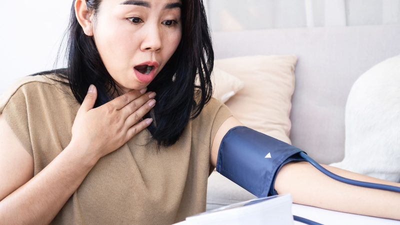 Phụ nữ sau sinh bị huyết áp cao có nguy hiểm không? Những thông tin cần biết 3