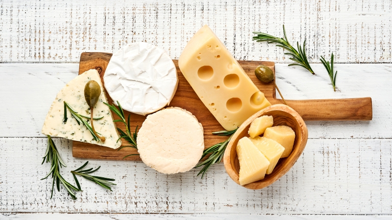 Phụ nữ sau sinh có được ăn phô mai con bò cười không? 2