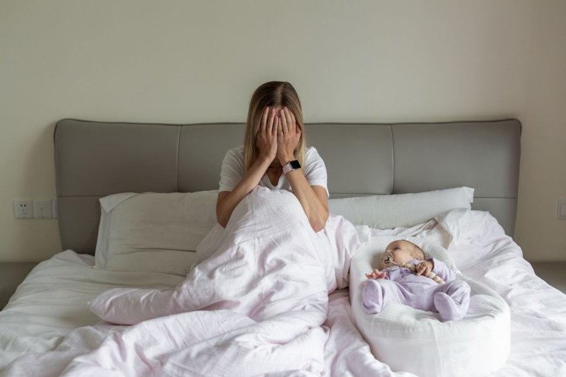 phụ nữ sau sinh khóc nhiều có sao không 2