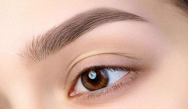 Phun lông mày ăn thịt gà có sao không? 1