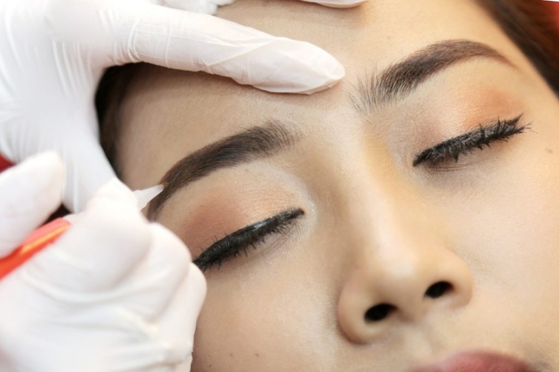 Phun mày chạm hạt là gì? Ưu điểm và nhược điểm bạn cần biết 1