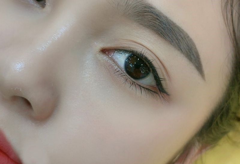 Phun mí mắt bị trổ xanh - lý do là tại sao? 5