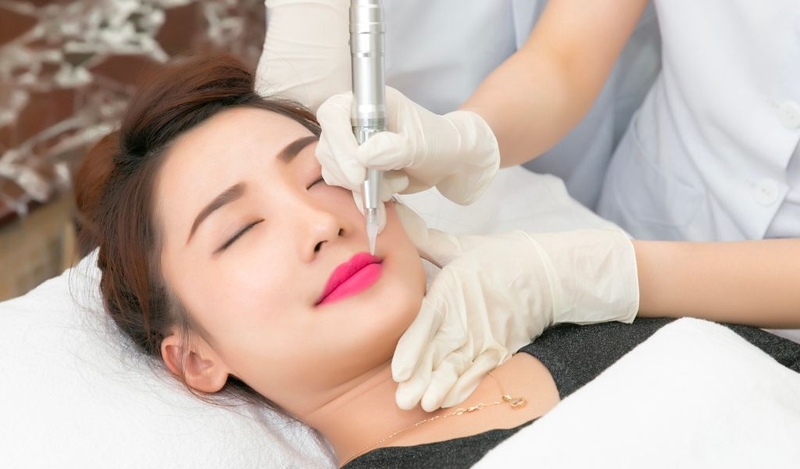 Phun môi bao lâu thì ăn dứa? Vì sao nên ăn dứa sau phun môi? 1