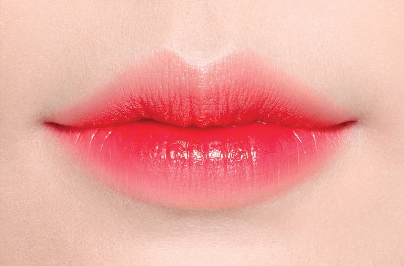 Môi được nuôi dưỡng collagen