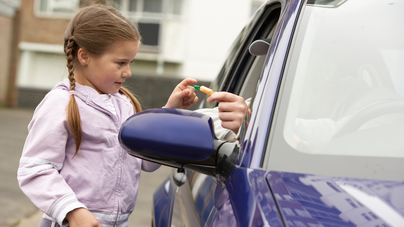 Phương pháp dạy trẻ kỹ năng sống không đi theo người lạ 1