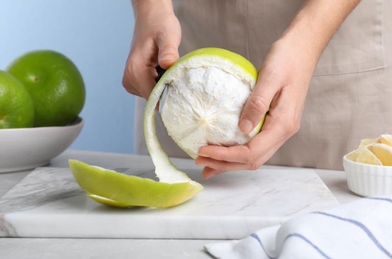 Phương pháp đuổi muỗi bằng vỏ bưởi thiên nhiên 1