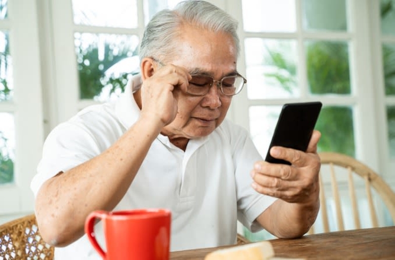 Lão thị đeo kính gì? Những thông tin cần biết khi bị lão thị 1