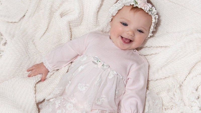 Quần áo trẻ sơ sinh: Lựa chọn loại vải an toàn và thoải mái cho bé yêu 2