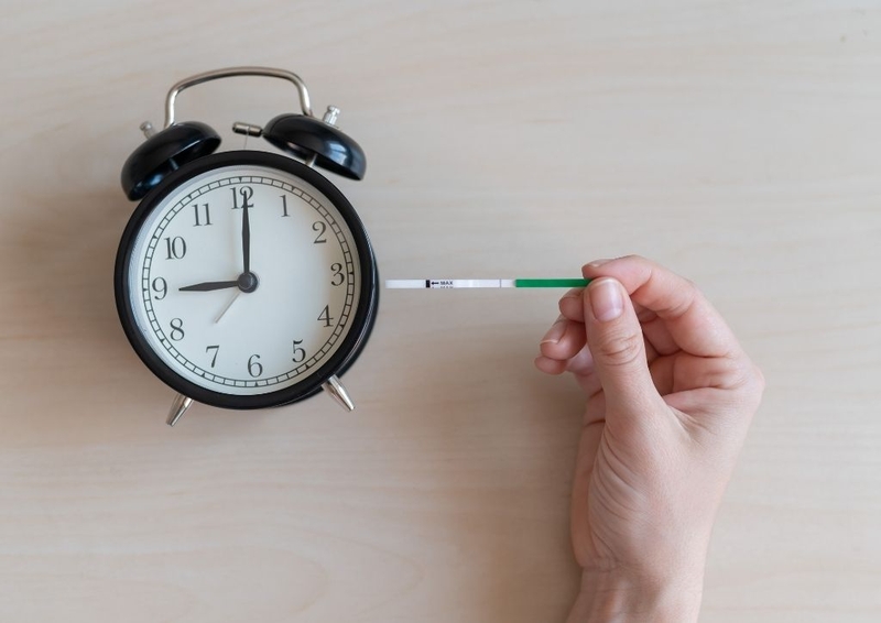 Que thử rụng trứng 1 vạch đậm 1 vạch mờ nói lên điều gì về thời kỳ rụng trứng của phụ nữ? 2