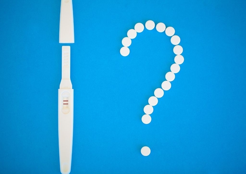 Que thử rụng trứng có thử thai được không