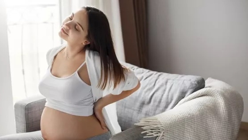 Que thử thai 1 vạch đậm 1 vạch mờ thai đã vào tử cung chưa? 6